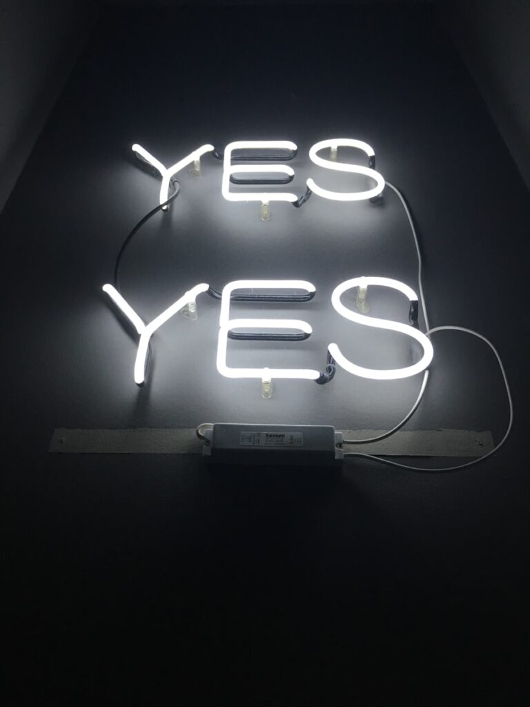white yes LED signages degree for Project Management